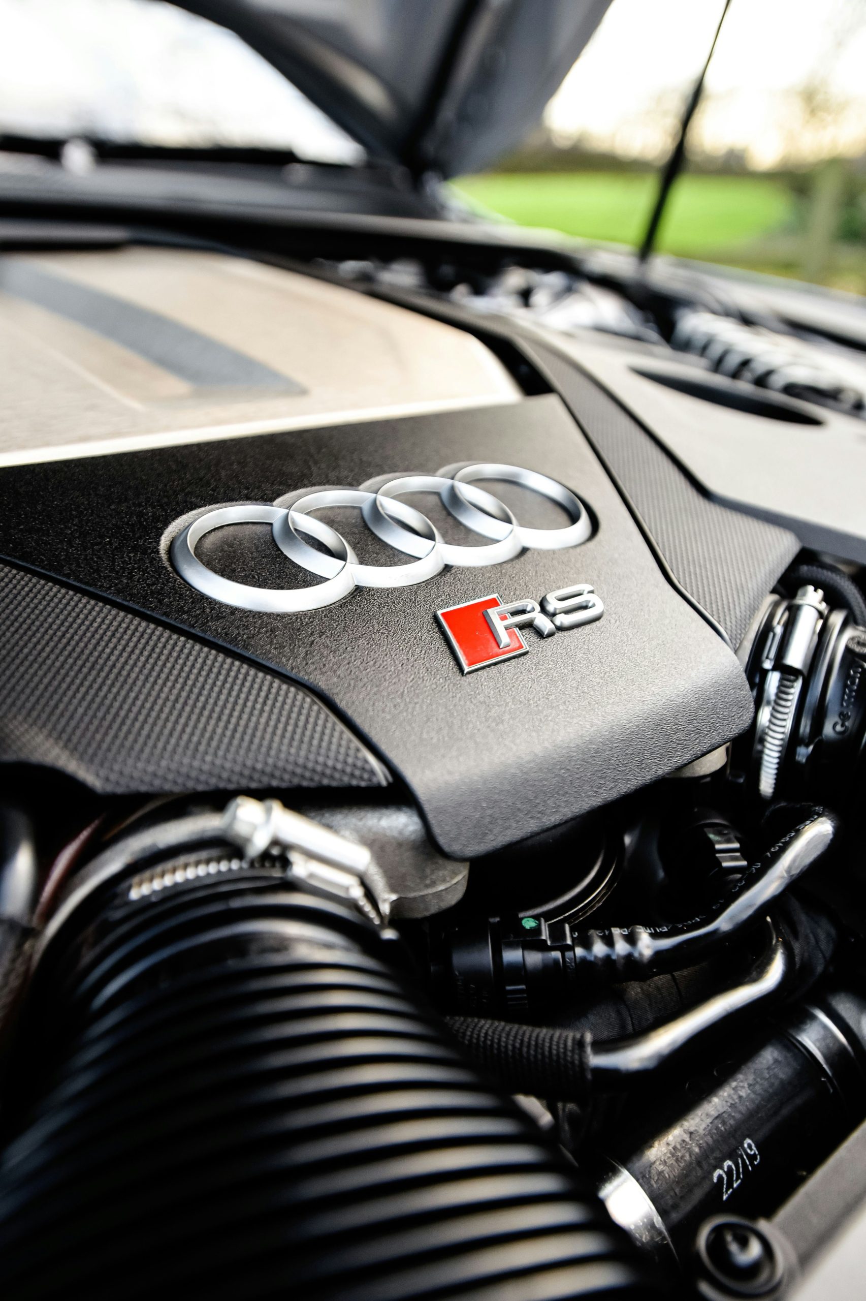 audi rs engine bay